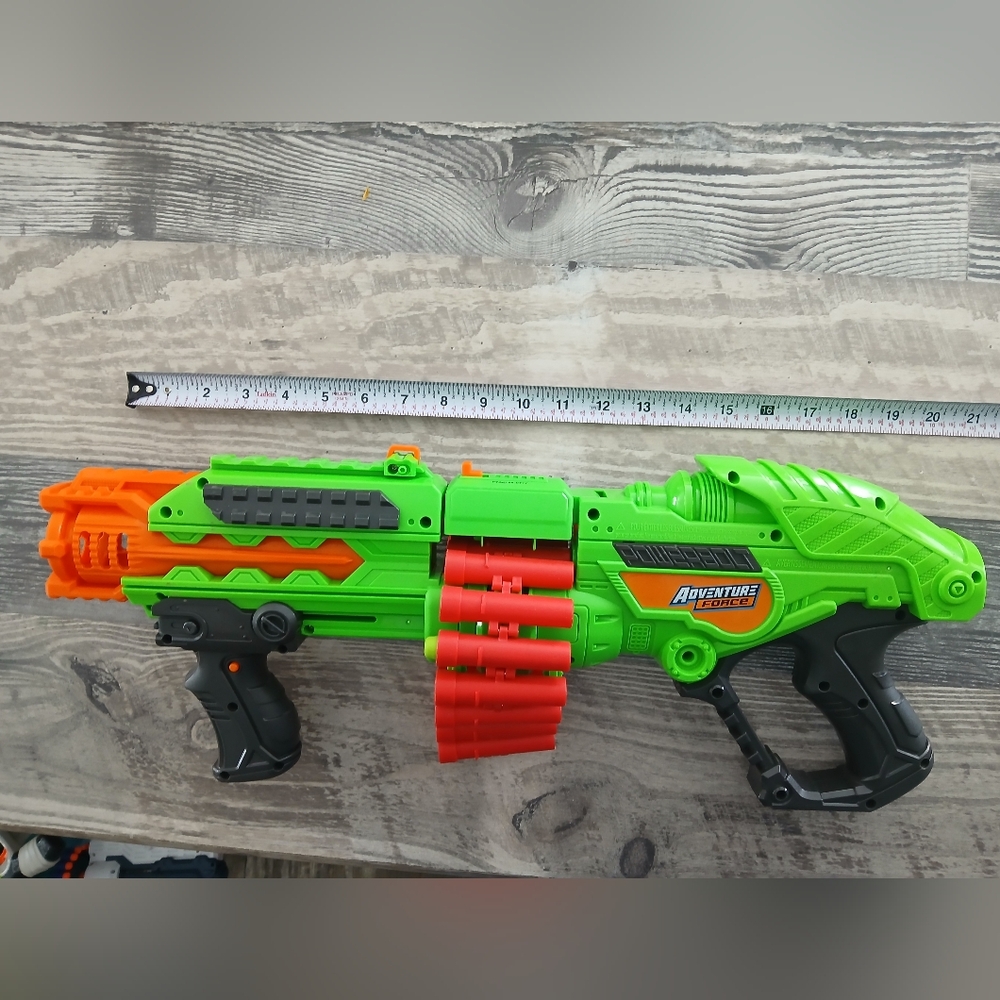 Adventure Force Dart Blaster – Green & Orange Pump-Action with Dart Chain. SR